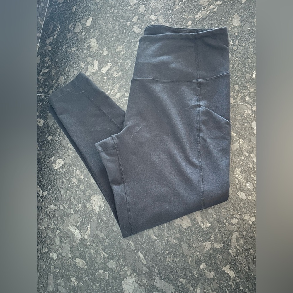 Zella Black Cropped Performance Leggings with Pockets